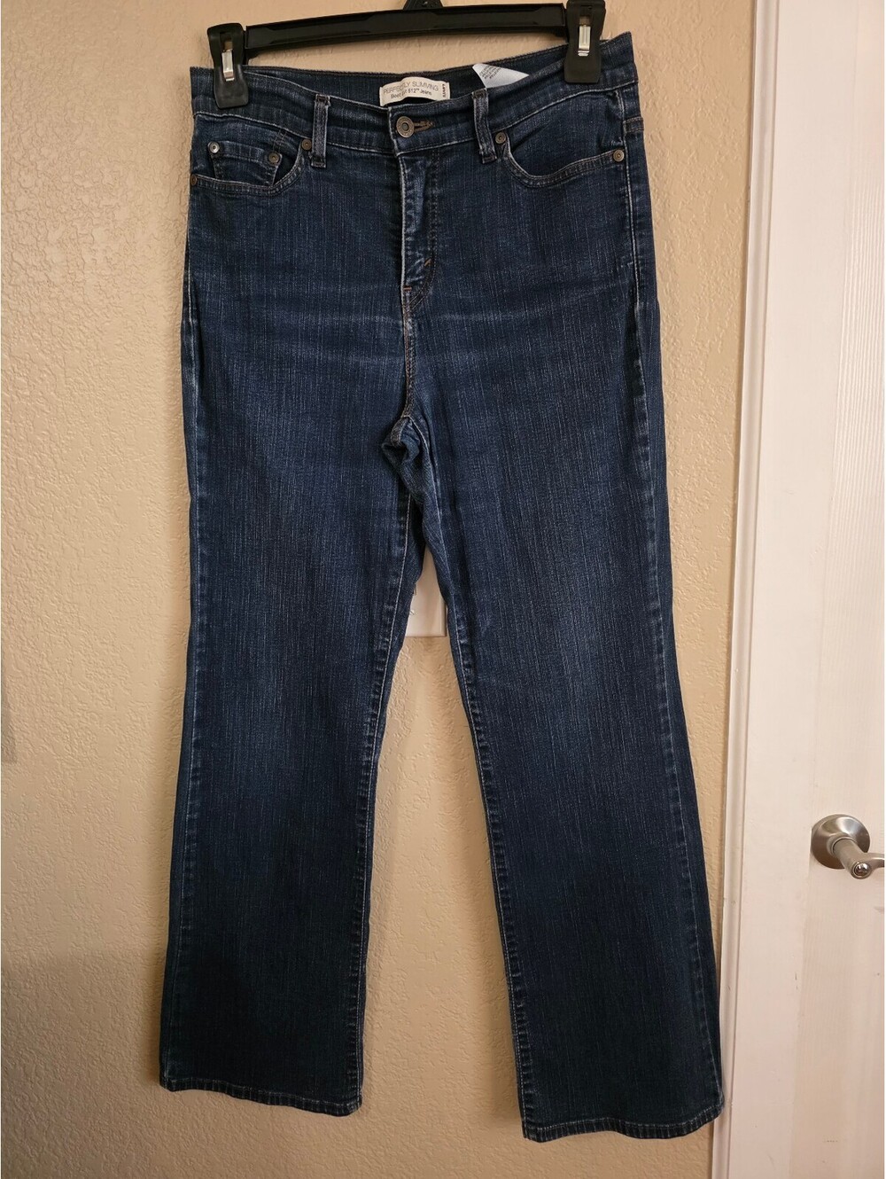 Levi's Perfectly Slimming Boot Cut 512 Jeans Dark Blue Size 10 M